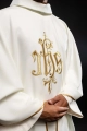 Ornat ecru z haftem IHS w złotym kolorze - KOR/032/05/12 - HAF KOR/032/05/12 - Dewocjonalia P.H. Jakóbczak - Katolicki sklep liturgiczny i hurtownia