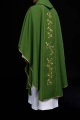 Ornat zielony z haftem IHS i szerokim pasem ozdobnym - KOR/031/01/01 - HAF KOR/031/01/01 - Dewocjonalia P.H. Jakóbczak - Katolicki sklep liturgiczny i hurtownia