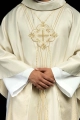Ornat ecru z błyszczącej tkaniny inspirowany Różańcem - LE/7016/05 - HAF LE/7016/05 - Dewocjonalia P.H. Jakóbczak - Katolicki sklep liturgiczny i hurtownia