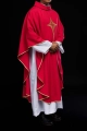 Czerwony ornat haftowany motywem krzyża - KOR/002/02/12 - HAF KOR/002/02/12 - Dewocjonalia P.H. Jakóbczak - Katolicki sklep liturgiczny i hurtownia