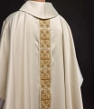 Złoty ornat bogato haftowany, ozdobiony kamieniami - LE/7011/10 - HAF LE/7011/10 - Dewocjonalia P.H. Jakóbczak - Katolicki sklep liturgiczny i hurtownia