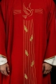 Czerwony ornat ze złotym wykończeniem i haftem Ducha Świętego - KOR/218/02/62 - HAF KOR/218/02/62 - Dewocjonalia P.H. Jakóbczak - Katolicki sklep liturgiczny i hurtownia