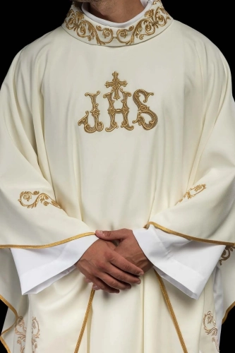 Ornat ecru z ozdobnym wykończeniem i motywem IHS - KOR/157/05/01 - HAF KOR/157/05/01 - Dewocjonalia P.H. Jakóbczak - Katolicki sklep liturgiczny i hurtownia