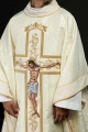 Ornat ecru z wizerunkiem Jezusa Chrystusa na krzyżu - KOR/190/05/83/PA - HAF KOR/190/05/83/PA - Dewocjonalia P.H. Jakóbczak - Katolicki sklep liturgiczny i hurtownia
