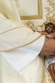 Ornat ecru z wizerunkiem Jezusa Chrystusa na krzyżu - KOR/190/05/83/PA - HAF KOR/190/05/83/PA - Dewocjonalia P.H. Jakóbczak - Katolicki sklep liturgiczny i hurtownia
