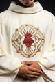 Ornat ecru haftowany z motywem Serca Jezusowego i kielicha eucharystycznego - KOR/118/05/01 - HAF KOR/118/05/01 - Dewocjonalia P.H. Jakóbczak - Katolicki sklep liturgiczny i hurtownia