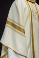 Ornat ecru z bogatym złoceniem i motywem IHS - KOR/183/05/27 - HAF KOR/183/05/27 - Dewocjonalia P.H. Jakóbczak - Katolicki sklep liturgiczny i hurtownia