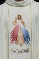 Ornat ecru z haftem Jezusa Miłosiernego i IHS - KOR/113/05/01 - HAF KOR/113/05/01 - Dewocjonalia P.H. Jakóbczak - Katolicki sklep liturgiczny i hurtownia