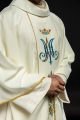 Ornat ecru z motywem maryjnym - KOR/061/05/01 - HAF KOR/061/05/01 - Dewocjonalia P.H. Jakóbczak - Katolicki sklep liturgiczny i hurtownia