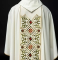 Haftowany ornat ecru z motywem baranka - KOR/039/05/01 - HAF KOR/039/05/01 - Dewocjonalia P.H. Jakóbczak - Katolicki sklep liturgiczny i hurtownia