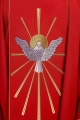 Ornat czerwony z haftem Ducha Świętego - KOR/015/02/01 - HAF KOR/015/02/01 - Dewocjonalia P.H. Jakóbczak - Katolicki sklep liturgiczny i hurtownia