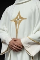 Ornat ecru haftowany z motywem krzyża - KOR/002/05/12 - HAF KOR/002/05/12 - Dewocjonalia P.H. Jakóbczak - Katolicki sklep liturgiczny i hurtownia