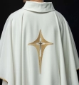 Ornat ecru haftowany z motywem krzyża - KOR/002/05/12 - HAF KOR/002/05/12 - Dewocjonalia P.H. Jakóbczak - Katolicki sklep liturgiczny i hurtownia