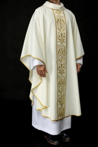 Ornat liturgiczny ecru z haftowanym pasem - KOR/008/05/01