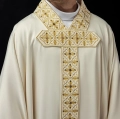 Haftowany ornat ecru z wiszącym pasem 500 kamieni - LE/7004/05 - HAF LE/7004/05 - Dewocjonalia P.H. Jakóbczak - Katolicki sklep liturgiczny i hurtownia