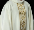 Ornat liturgiczny ecru z haftowanym pasem - KOR/008/05/01 - HAF KOR/008/05/01 - Dewocjonalia P.H. Jakóbczak - Katolicki sklep liturgiczny i hurtownia