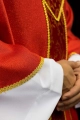 Czerwony ornat z krzyżem i tkaniną żakardową - LE/7075/02 - HAF LE/7075/02 - Dewocjonalia P.H. Jakóbczak - Katolicki sklep liturgiczny i hurtownia