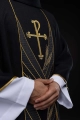 Czarny ornat z haftowanym pasem PAX i motywem kłosów pszenicy - LE/7050/07 - HAF LE/7050/07 - Dewocjonalia P.H. Jakóbczak - Katolicki sklep liturgiczny i hurtownia