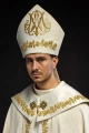 Mitra maryjna ecru z bogatym złotym haftem - KMR/016/05/86 - HAF KMR/016/05/86 - Dewocjonalia P.H. Jakóbczak - Katolicki sklep liturgiczny i hurtownia
