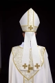 Mitra ecru z haftowanym krzyżem na tkaninie żakardowej - LE/9075/05 - HAF LE/9075/05 - Dewocjonalia P.H. Jakóbczak - Katolicki sklep liturgiczny i hurtownia