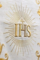 Lektorium ecru z haftem monogramu IHS - LE/8047/05 - HAF LE/8047/05 - Dewocjonalia P.H. Jakóbczak - Katolicki sklep liturgiczny i hurtownia