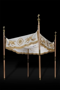 Baldachim procesyjny ecru ze złotym haftem - 140 x 160 cm - KDT/0053