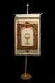 Dwustronna chorągiew procesyjna z Najświętszym Sercem Jezusa i kielichem IHS - 80 x 130 cm - CHD/002 - HAF CHD/002/09-05/109 80*130 - Dewocjonalia P.H. Jakóbczak - Katolicki sklep liturgiczny i hurtownia
