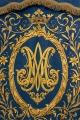 Dwustronna chorągiew procesyjna z Matką Bożą Niepokalanie Poczętą i monogramem maryjnym - 80 x 130 cm - CHD/004 - HAF CHD/004/06/109 80*130 - Dewocjonalia P.H. Jakóbczak - Katolicki sklep liturgiczny i hurtownia