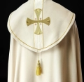Kapa liturgiczna ecru z haftowanymi krzyżami - S-3068-05-70 - HAF S-3068-05-70 - Dewocjonalia P.H. Jakóbczak - Katolicki sklep liturgiczny i hurtownia