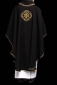 Ornat czarny z haftowanym pasem z monogramem IHS - S-7073-07-70 - HAF S-7073-07-70 - Dewocjonalia P.H. Jakóbczak - Katolicki sklep liturgiczny i hurtownia