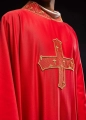 Ornat czerwony z haftowanym krzyżem - S-7061-02-53 - HAF S-7061-02-53 - Dewocjonalia P.H. Jakóbczak - Katolicki sklep liturgiczny i hurtownia