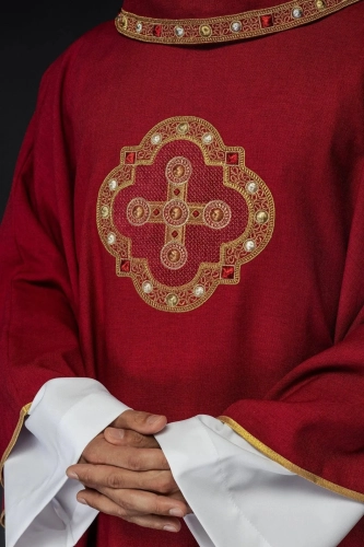Ornat czerwony z haftowanym krzyżem - S-7066-02-70 - HAF S-7066-02-70 - Dewocjonalia P.H. Jakóbczak - Katolicki sklep liturgiczny i hurtownia