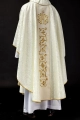 Ornat ecru z haftowanym pasem z monogramem IHS - S-7059-05-67 - HAF S-7059-05-67 - Dewocjonalia P.H. Jakóbczak - Katolicki sklep liturgiczny i hurtownia