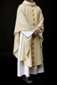 Ornat ecru z haftowanym pasem z motywem krzyży - S-7071-05-70 - HAF S-7071-05-70 - Dewocjonalia P.H. Jakóbczak - Katolicki sklep liturgiczny i hurtownia