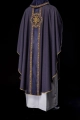 Ornat fioletowy z haftowanym pasem z monogramem IHS - S-7067-03-70 - HAF S-7067-03-70 - Dewocjonalia P.H. Jakóbczak - Katolicki sklep liturgiczny i hurtownia