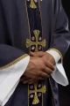 Ornat fioletowy z haftowanymi krzyżami - S-7068-03-70 - HAF S-7068-03-70 - Dewocjonalia P.H. Jakóbczak - Katolicki sklep liturgiczny i hurtownia