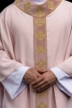 Ornat różowy z haftowanym pasem z motywem krzyża - S-7069-08-70 - HAF S-7069-08-70 - Dewocjonalia P.H. Jakóbczak - Katolicki sklep liturgiczny i hurtownia