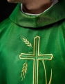 Ornat zielony z haftem kłosów zboża i krzyża - S-7052-01-54 - HAF S-7052-01-54 - Dewocjonalia P.H. Jakóbczak - Katolicki sklep liturgiczny i hurtownia
