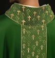 Ornat zielony z haftowanym pasem z motywem krzyży - S-7062-01-53 - HAF S-7062-01-53 - Dewocjonalia P.H. Jakóbczak - Katolicki sklep liturgiczny i hurtownia