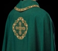 Ornat zielony z haftowanym krzyżem - S-7066-01-70 - HAF S-7066-01-70 - Dewocjonalia P.H. Jakóbczak - Katolicki sklep liturgiczny i hurtownia