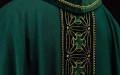 Ornat zielony z haftowanym pasem z motywem krzyży - S-7071-01-70 - HAF S-7071-01-70 - Dewocjonalia P.H. Jakóbczak - Katolicki sklep liturgiczny i hurtownia