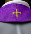Stuła kapłańska fioletowa z haftowanym krzyżem - S-2054-03-67 - HAF S-2054-03-67 - Dewocjonalia P.H. Jakóbczak - Katolicki sklep liturgiczny i hurtownia