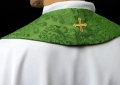 Stuła kapłańska zielona z haftowanym krzyżem - S-2054-01-67 - HAF S-2054-01-67 - Dewocjonalia P.H. Jakóbczak - Katolicki sklep liturgiczny i hurtownia