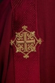 Dalmatyka czerwona z haftowanym krzyżem i aksamitnymi pasami - LE/1030/02/B - HAF LE/1030/02/B - Dewocjonalia P.H. Jakóbczak - Katolicki sklep liturgiczny i hurtownia