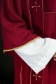 Dalmatyka czerwona z haftowanymi krzyżami i aksamitnymi pasami - LE/1073/02/B - HAF LE/1073/02/B - Dewocjonalia P.H. Jakóbczak - Katolicki sklep liturgiczny i hurtownia