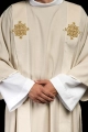 Dalmatyka ecru z haftowanym krzyżem i aksamitnymi pasami - LE/1030/05/B - HAF LE/1030/05/B - Dewocjonalia P.H. Jakóbczak - Katolicki sklep liturgiczny i hurtownia