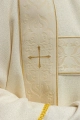 Dalmatyka ecru z haftowanymi krzyżami i aksamitnymi pasami - LE/1073/05/B - HAF LE/1073/05/B - Dewocjonalia P.H. Jakóbczak - Katolicki sklep liturgiczny i hurtownia