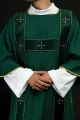 Dalmatyka zielona z haftowanymi krzyżami i aksamitnymi pasami - LE/1073/01/B - HAF LE/1073/01/B - Dewocjonalia P.H. Jakóbczak - Katolicki sklep liturgiczny i hurtownia