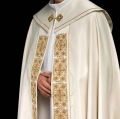 Kapa liturgiczna ecru z haftowanym pasem z monogramem IHS - LE/3010/05 - HAF LE/3010/05 - Dewocjonalia P.H. Jakóbczak - Katolicki sklep liturgiczny i hurtownia