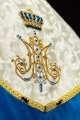Ręcznie zdobiona kapa liturgiczna ecru z haftem maryjnym i kamieniami naturalnymi - HM/3006/05/88 - HAF HM/3006/05/88 - Dewocjonalia P.H. Jakóbczak - Katolicki sklep liturgiczny i hurtownia